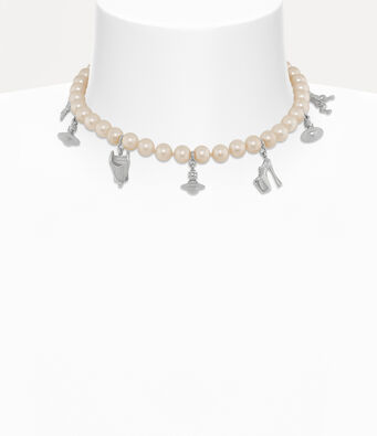 Anglo pearl necklace