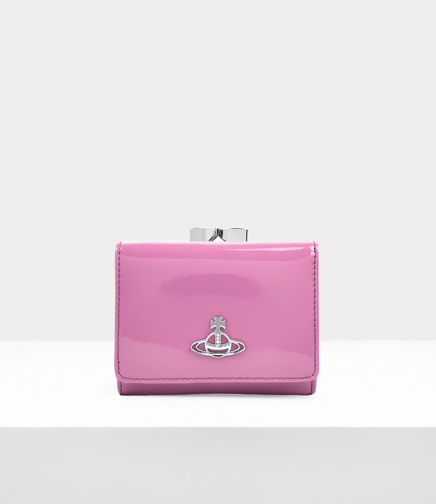 Shiny Patent Small Frame Wallet（粉色） | Vivienne Westwood®